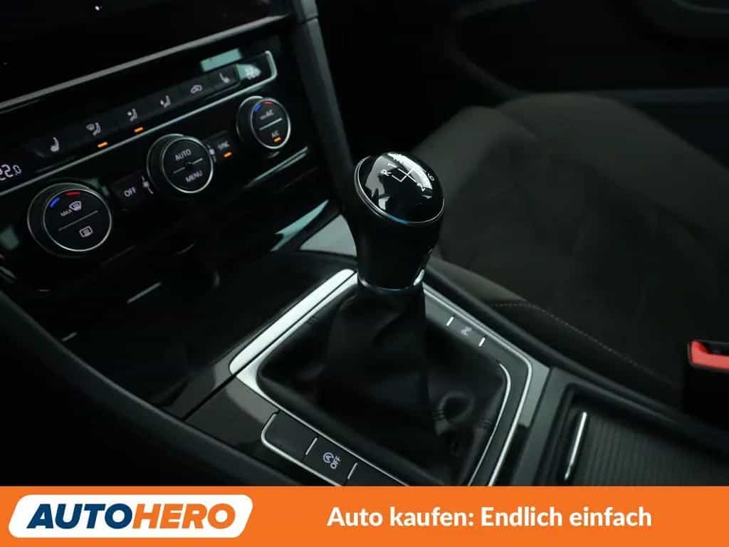Volkswagen Golf VII 1.4 TSI Highline BM*NAVI*LED*ACC* 07/2017-photo-27