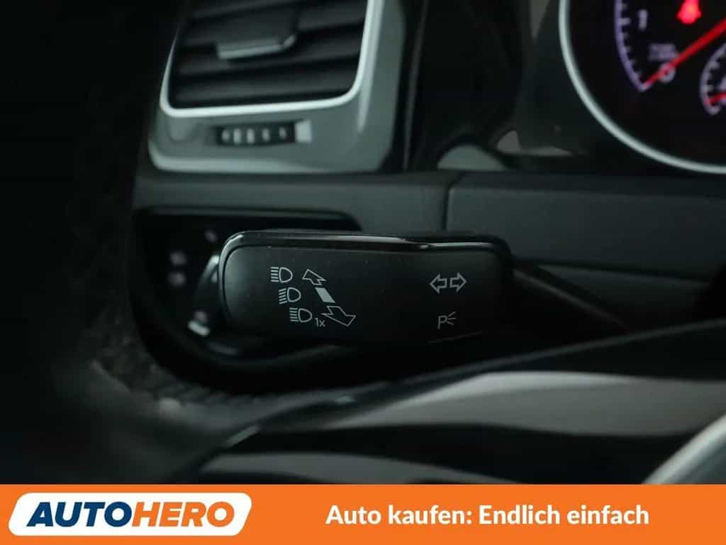 Volkswagen Golf VII 1.4 TSI Highline BM*NAVI*LED*ACC* 07/2017-photo-31