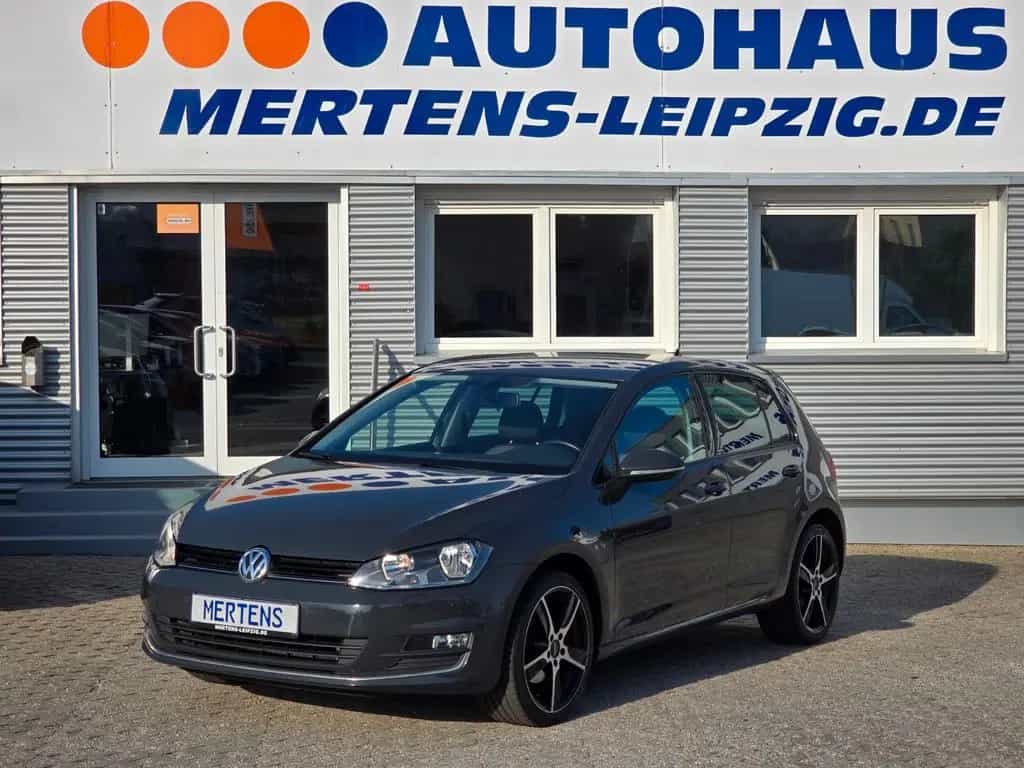 Volkswagen Golf VII ALLSTAR Navi SHZ PDC BT USB Tempomat 03/2017-photo-0