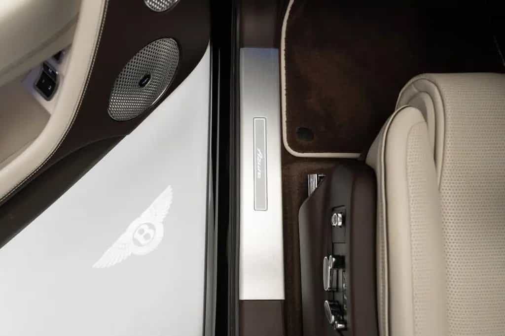 Bentley Bentayga 4.0 V8 EWB Azure 4WD Autom. 01/2024-photo-13
