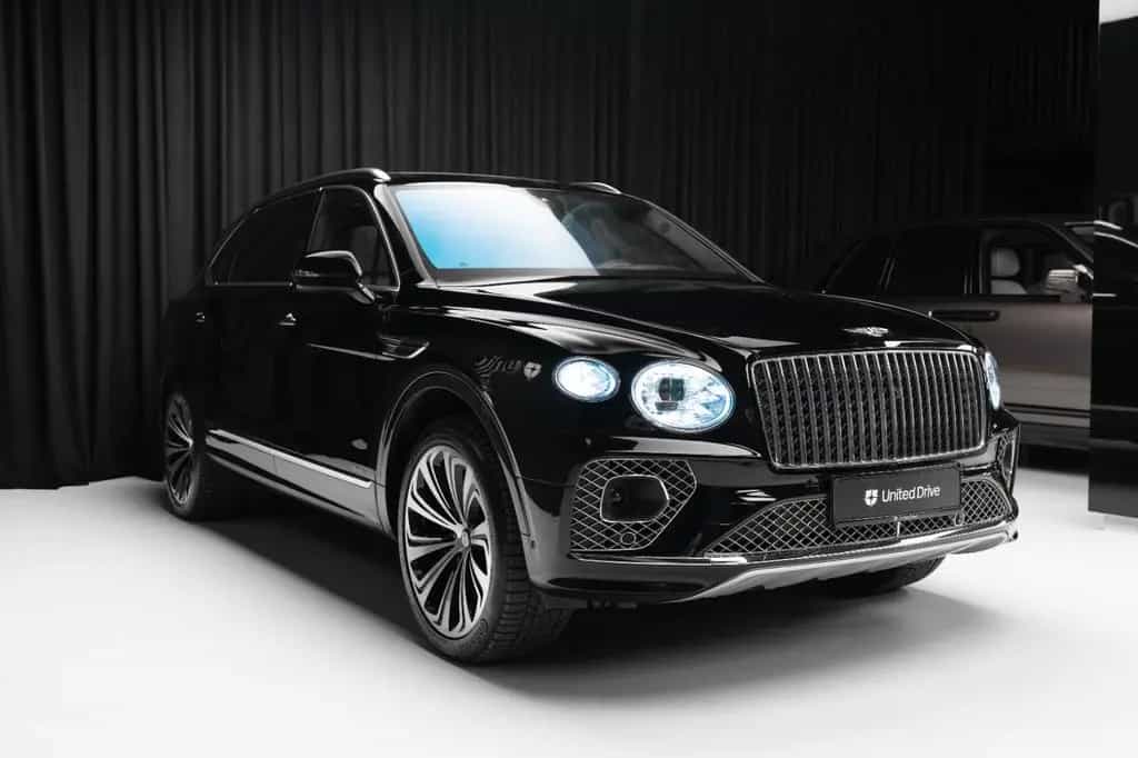 Bentley Bentayga 4.0 V8 EWB Azure 4WD Autom. 01/2024-photo-2