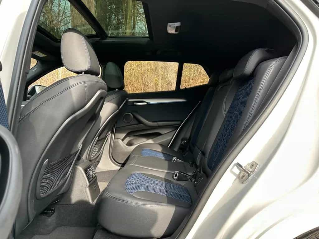 BMW X2 sDrive 18d Aut *M Sport*PANO*Garantie*19Zoll* 03/2022-photo-11