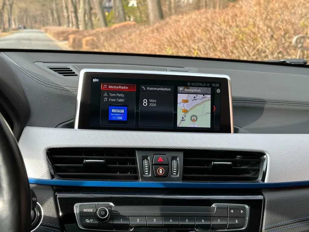 BMW X2 sDrive 18d Aut *M Sport*PANO*Garantie*19Zoll* 03/2022-photo-24