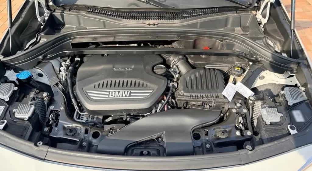 BMW X2 sDrive 18d Aut *M Sport*PANO*Garantie*19Zoll* 03/2022-photo-29