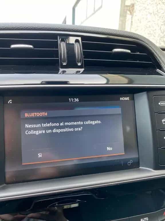 Jaguar F-Pace 2.0 D 240 CV AWD aut. R-Sport 03/2018-photo-8