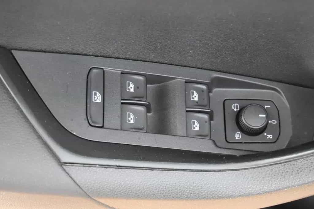 Skoda Karoq Ambition 1,0 TSI LED/Klimaa./AHK/Varioflex 04/2019-photo-10