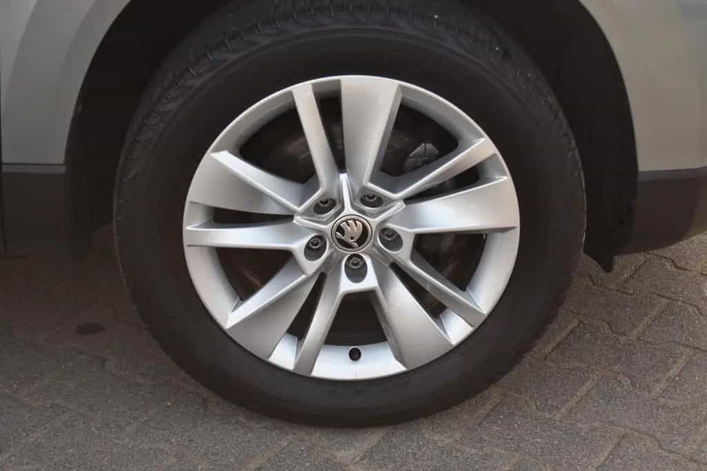 Skoda Karoq Ambition 1,0 TSI LED/Klimaa./AHK/Varioflex 04/2019-photo-16
