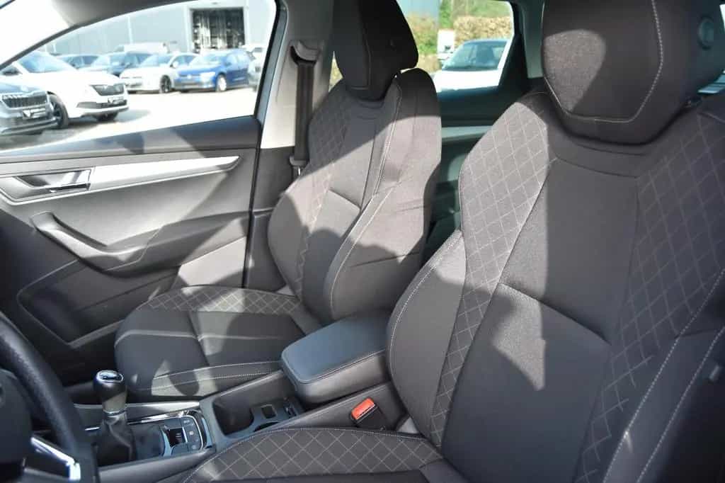 Skoda Karoq Ambition 1,0 TSI LED/Klimaa./AHK/Varioflex 04/2019-photo-6