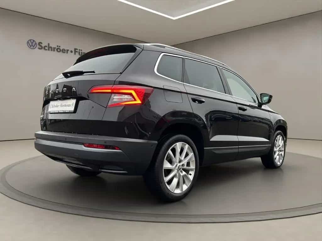 Skoda Karoq Clever 1.5 TSI DSG (AHK/ACC/LED/Kamera) 08/2021-photo-4