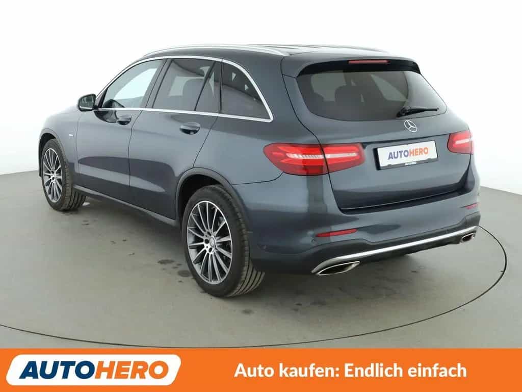 Mercedes-Benz GLC 250 4Matic AMG Line Aut. *DESIGNO*LED*ACC* 04/2016-photo-3