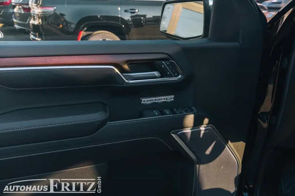 GMC Sierra 1500 4x4 Denali Longbed - 3,0l V6 Diesel 03/2026-photo-5
