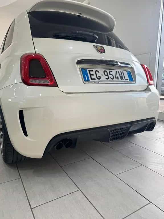 Abarth 500 1.4 Turbo T-Jet 12/2011-photo-11