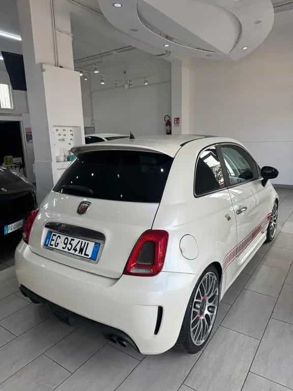 Abarth 500 1.4 Turbo T-Jet 12/2011-photo-12