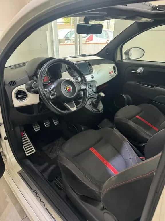 Abarth 500 1.4 Turbo T-Jet 12/2011-photo-14