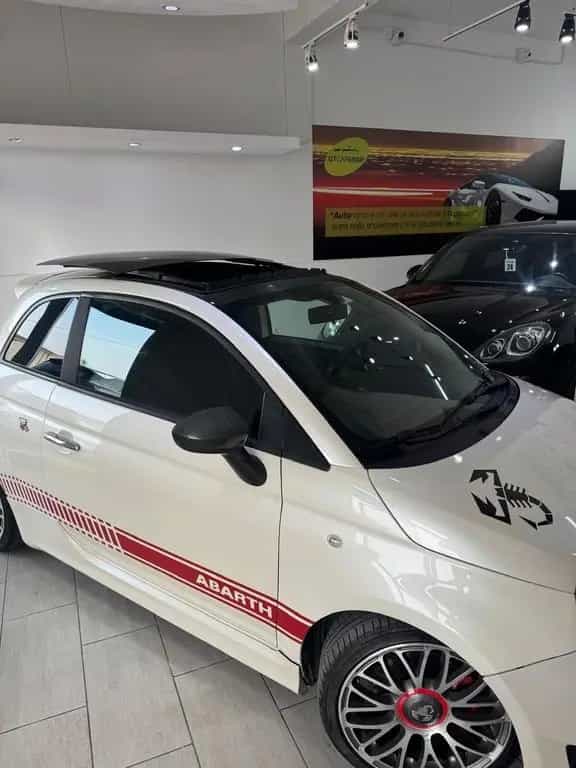 Abarth 500 1.4 Turbo T-Jet 12/2011-photo-2