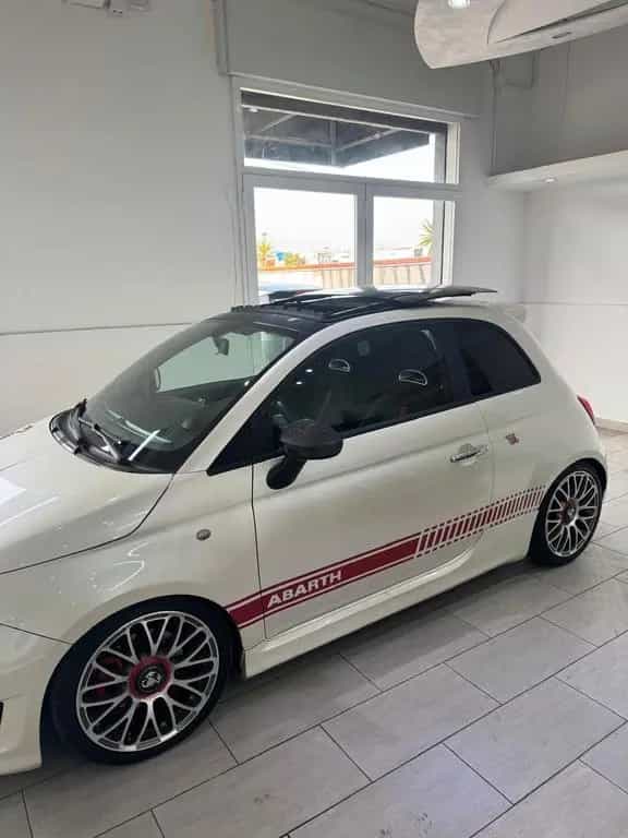 Abarth 500 1.4 Turbo T-Jet 12/2011-photo-3