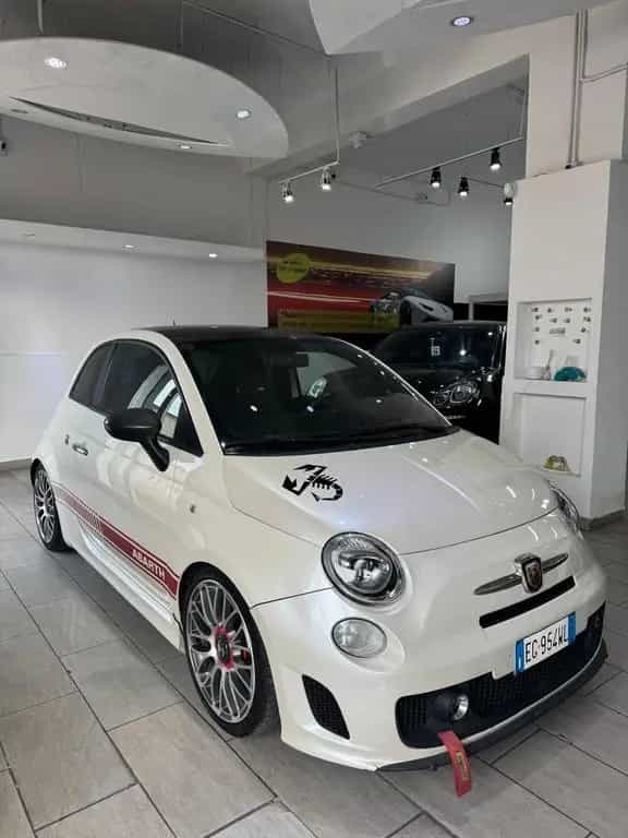 Abarth 500 1.4 Turbo T-Jet 12/2011-photo-5