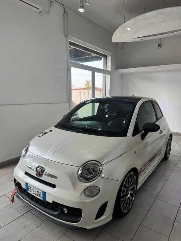 Abarth 500 1.4 Turbo T-Jet 12/2011-photo-6