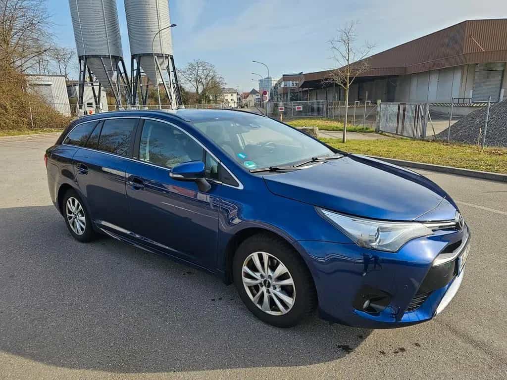 Toyota Avensis 1,8-l-Valvem. Edition S+ T. Sports E... 11/2017-photo-0