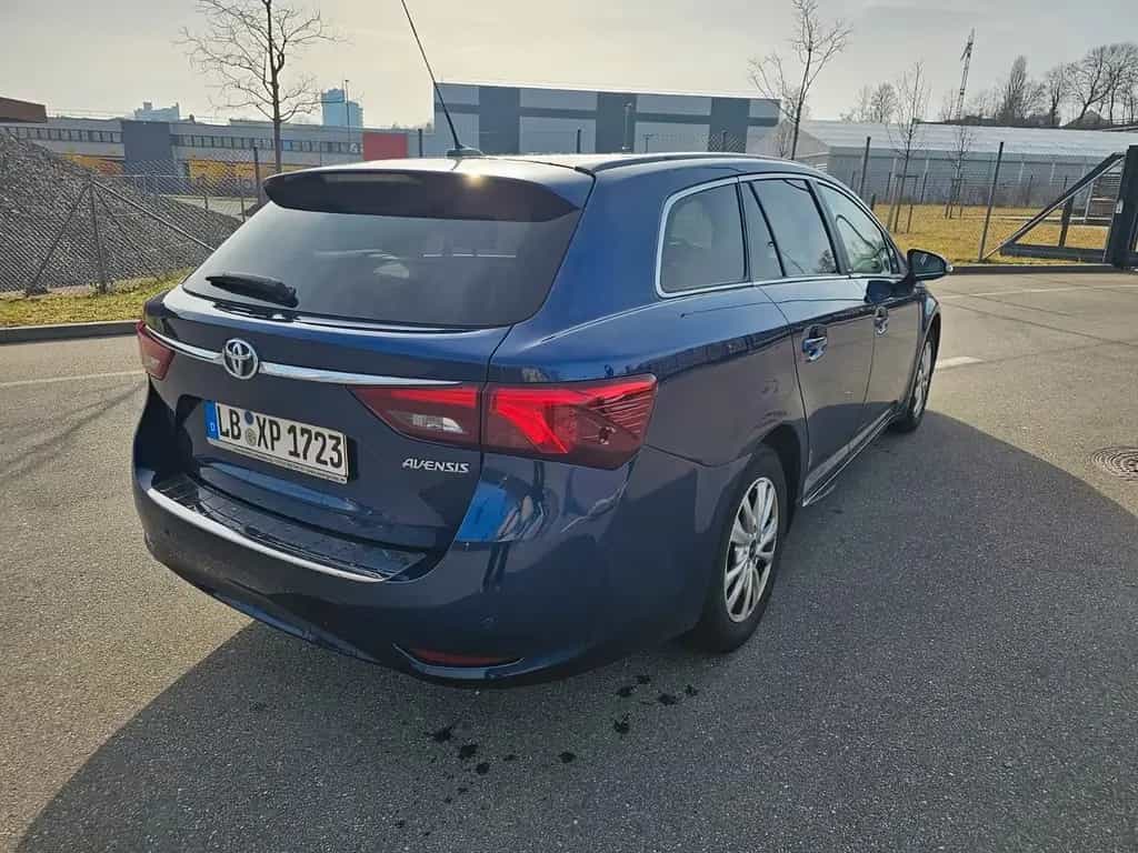 Toyota Avensis 1,8-l-Valvem. Edition S+ T. Sports E... 11/2017-photo-3