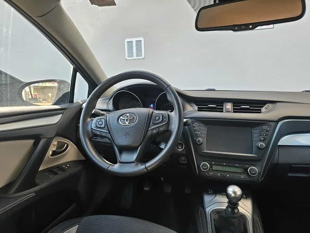 Toyota Avensis 1,8-l-Valvem. Edition S+ T. Sports E... 11/2017-photo-4