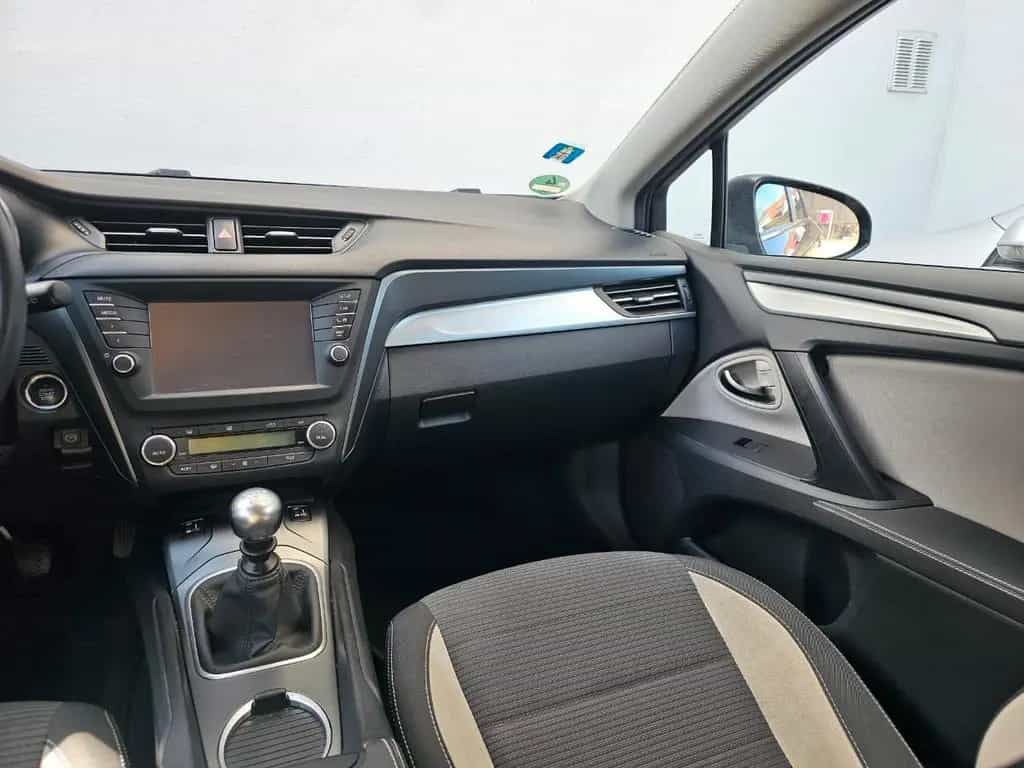 Toyota Avensis 1,8-l-Valvem. Edition S+ T. Sports E... 11/2017-photo-5