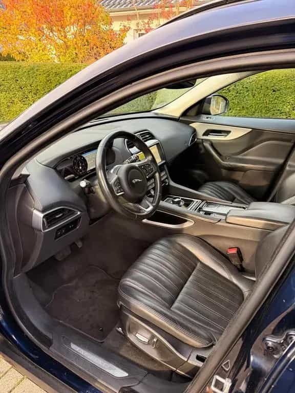 Jaguar F-Pace 11/2019-photo-2