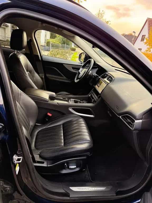 Jaguar F-Pace 11/2019-photo-4