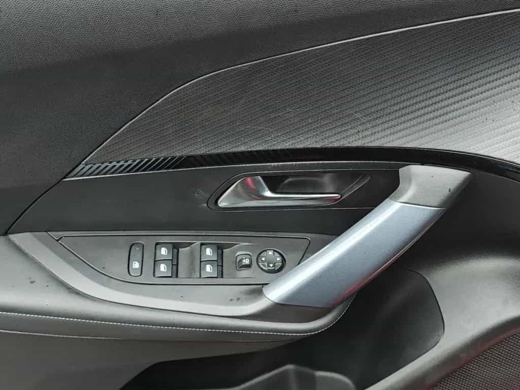 Peugeot 2008 Allure AHK, Abstandstempomat, SHZ, Rückfahr 10/2020-photo-11