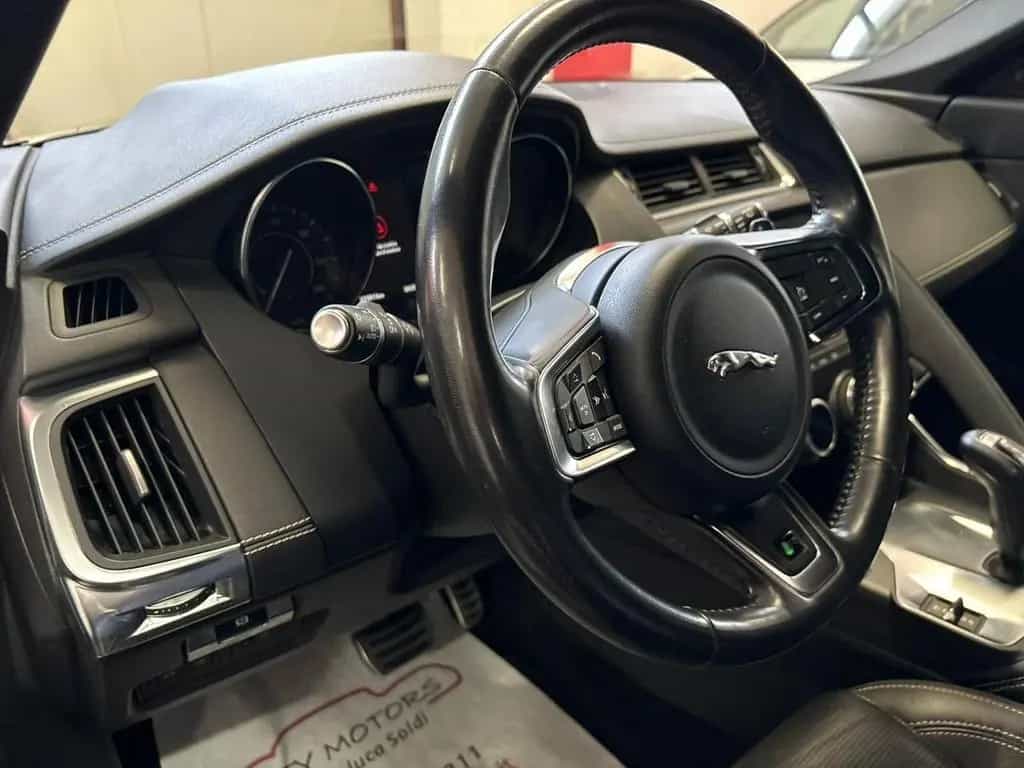 Jaguar E-Pace 2.0D 150 CV AWD aut. R-Dynamic S 03/2019-photo-7