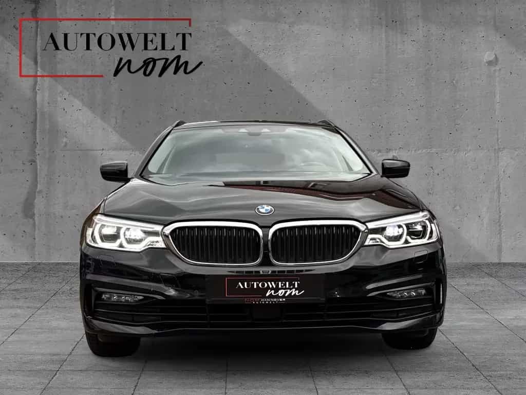 BMW 5 Series 520d xDrive Sport Line STHZ/SITZBELÜF./MASSAGE/R 10/2017-photo-1