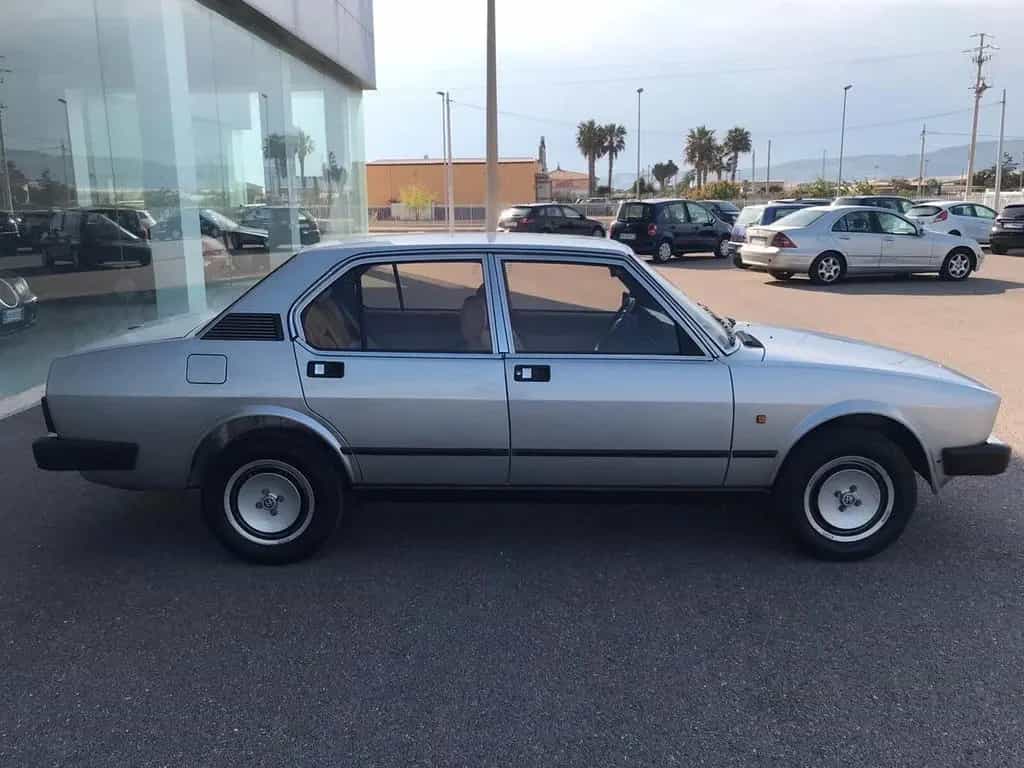 Alfa Romeo Alfetta ROMEO ALFETTA 2.0 QUADRIFOGLIO ORO 03/1983-photo-2