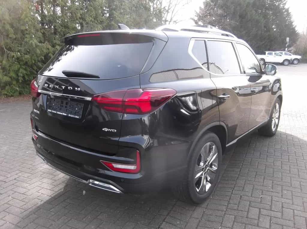 Ssangyong Rexton 2.2/Sapphire/4WD/AT/AHK/Sthzg/Motor neu!! 11/2021-photo-2