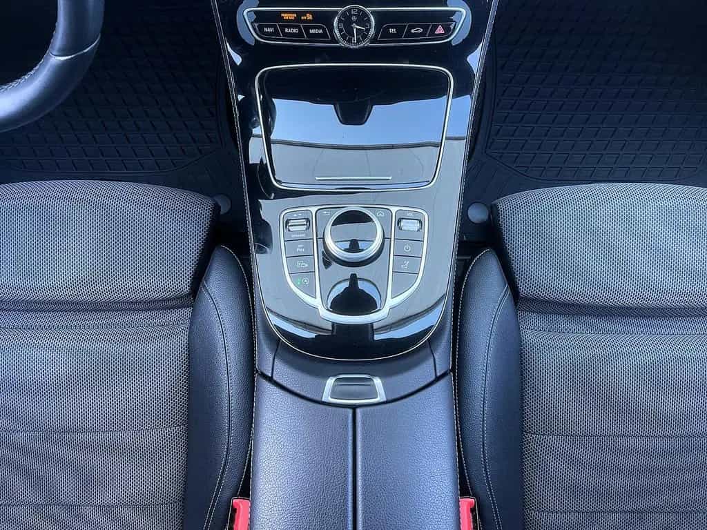 Mercedes-Benz E 300 d T 9G-tronic AMG Line LED NAV SHZ RFK STHZ 08/2019-photo-16