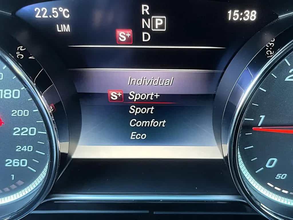 Mercedes-Benz E 300 d T 9G-tronic AMG Line LED NAV SHZ RFK STHZ 08/2019-photo-23