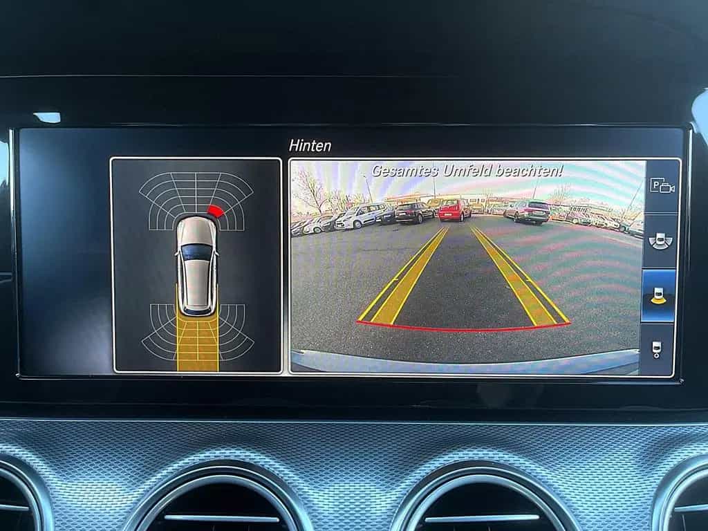 Mercedes-Benz E 300 d T 9G-tronic AMG Line LED NAV SHZ RFK STHZ 08/2019-photo-29
