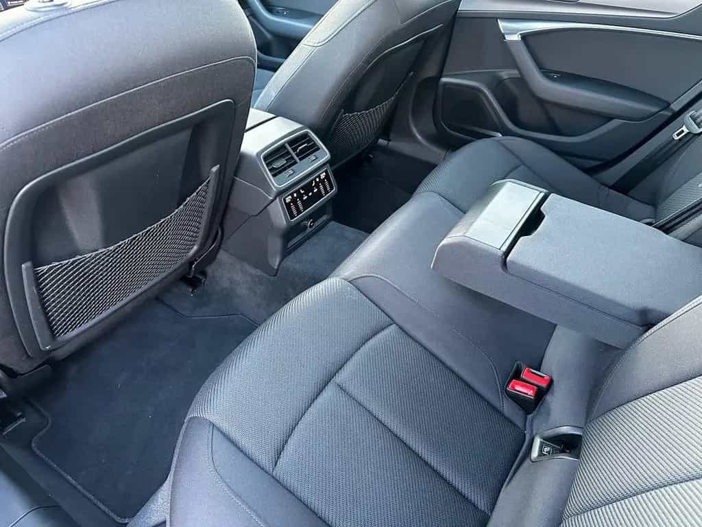 Audi A6 Avant Panorama 12/2020-photo-24