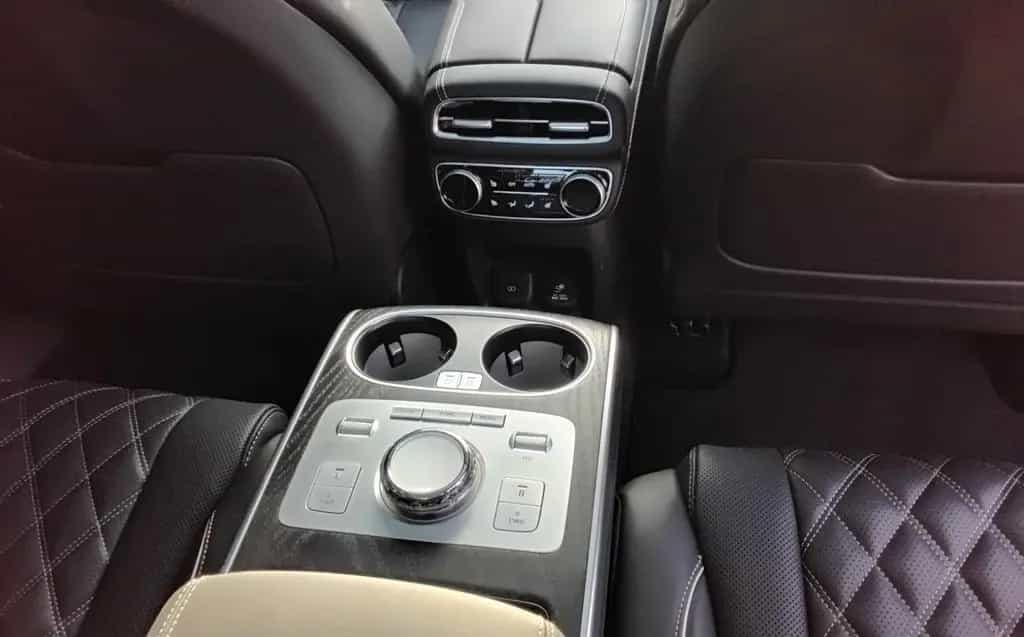Genesis GV80 Luxus Plus 4WD AHK SD 6-Sitzer VOLL 01/2024-photo-16