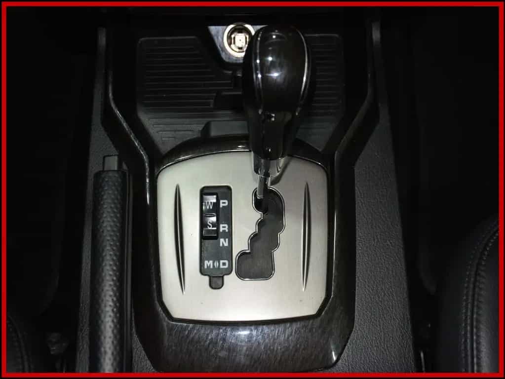 Ssangyong REXTON W Sapphire 4x4 Aut / GARANTIE / AHK 2,6 09/2015-photo-16