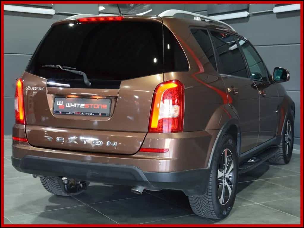 Ssangyong REXTON W Sapphire 4x4 Aut / GARANTIE / AHK 2,6 09/2015-photo-8