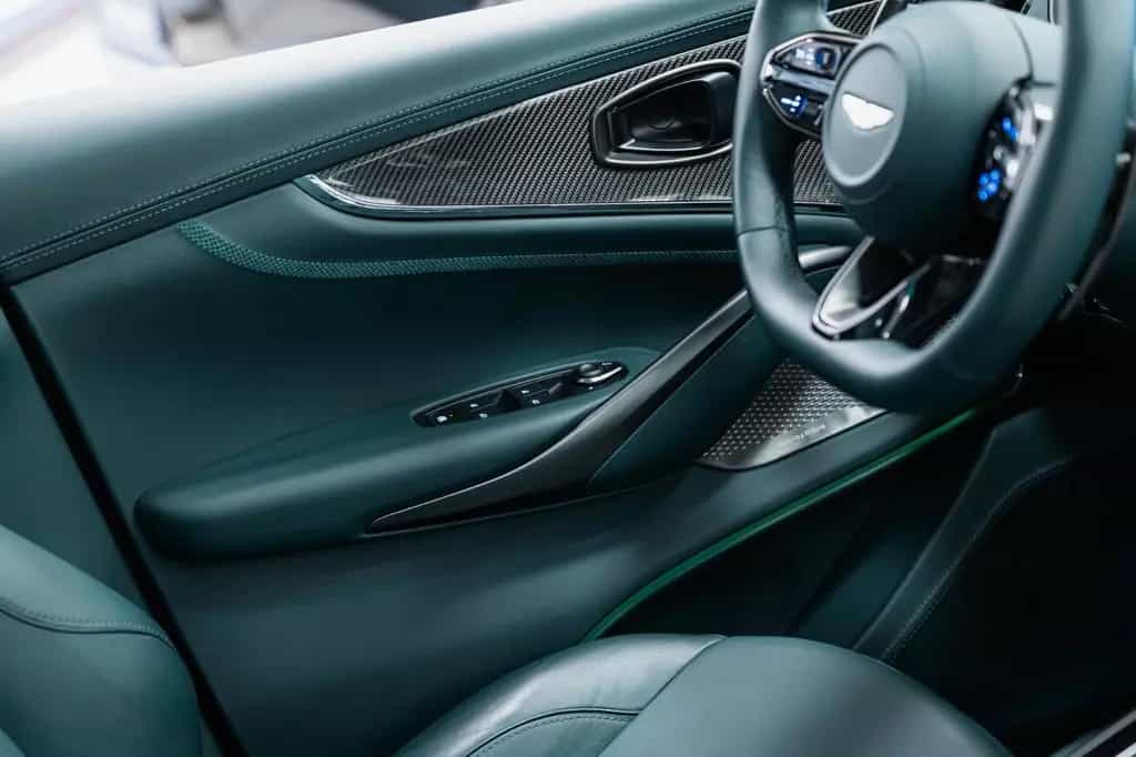 Aston Martin DBX 4.0 V8 DBX707 25MY Full Options Bowers & Wilkins 08/2024-photo-17