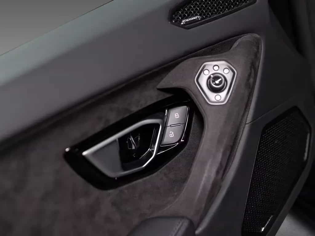 Lamborghini Huracán Sterrato MY2023 08/2023-photo-35