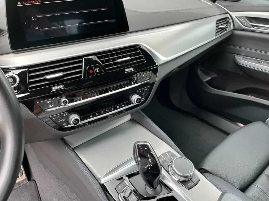 BMW 6 Series 630d xDrive Gran Turismo M-Paket Langstrecke 07/2019-photo-1