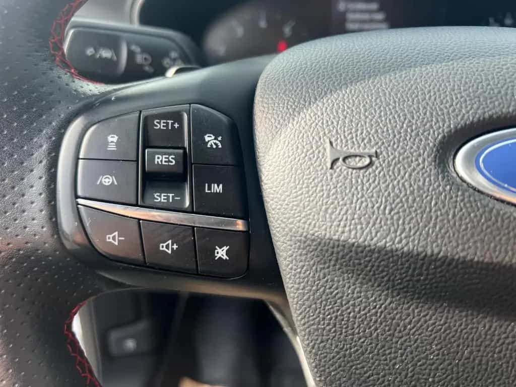 Ford Focus Lim. ST-Line / AUTOMATIK / LED / ACC / TOP 12/2019-photo-17