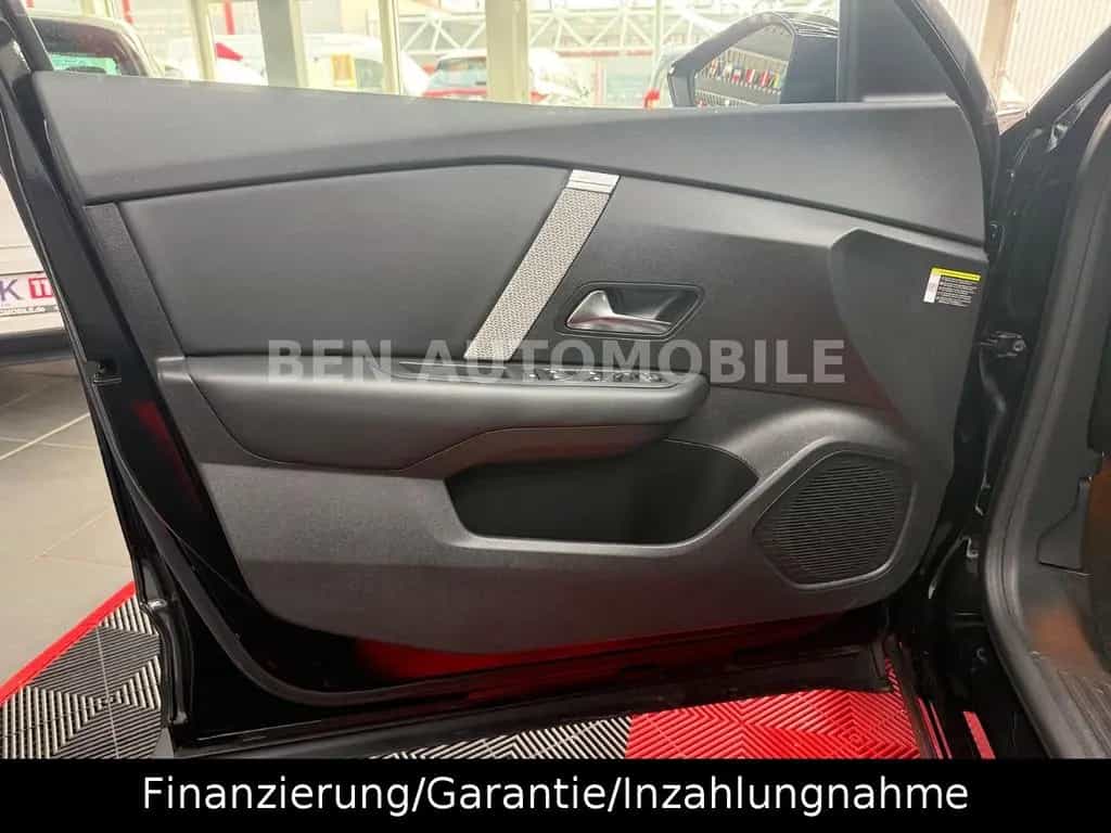 Citroën C4 PureTech 130 Lim. Shine EAT8 RFK LED 10/2023-photo-9