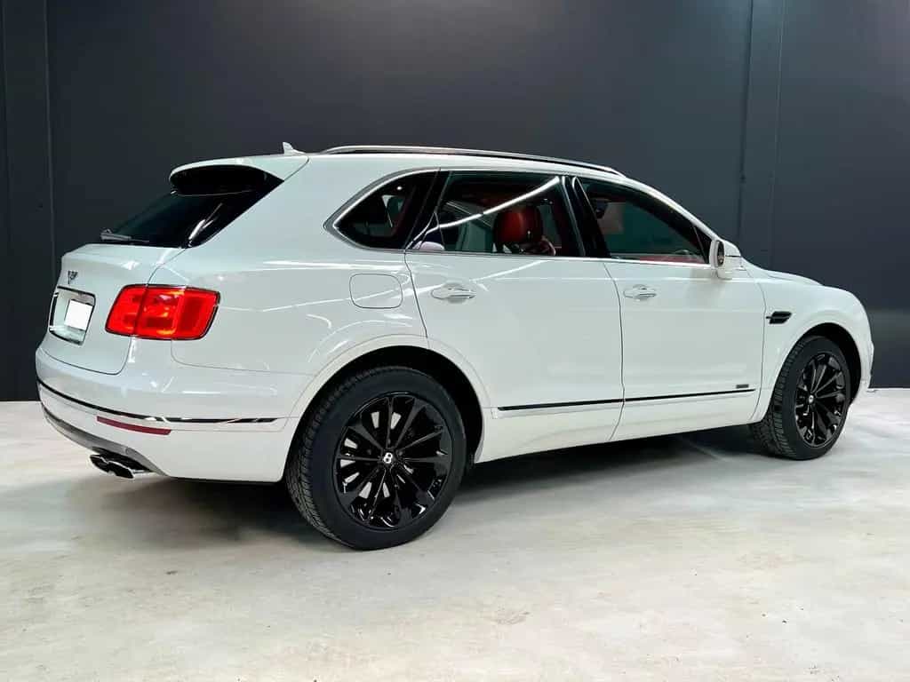Bentley Bentayga 4.0 V8 Diesel 4WD Autom.*CarPlay*Massag 07/2017-photo-1