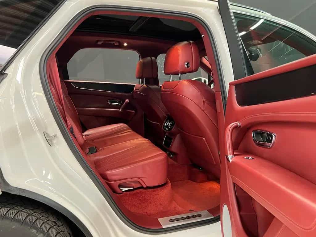 Bentley Bentayga 4.0 V8 Diesel 4WD Autom.*CarPlay*Massag 07/2017-photo-14