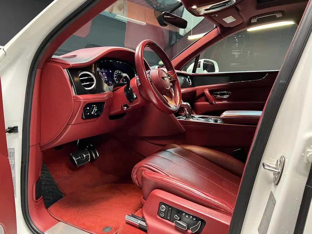 Bentley Bentayga 4.0 V8 Diesel 4WD Autom.*CarPlay*Massag 07/2017-photo-19
