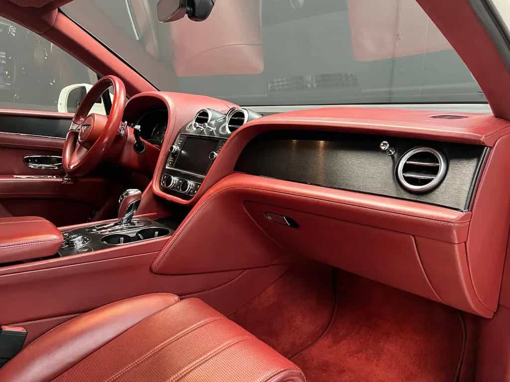 Bentley Bentayga 4.0 V8 Diesel 4WD Autom.*CarPlay*Massag 07/2017-photo-27