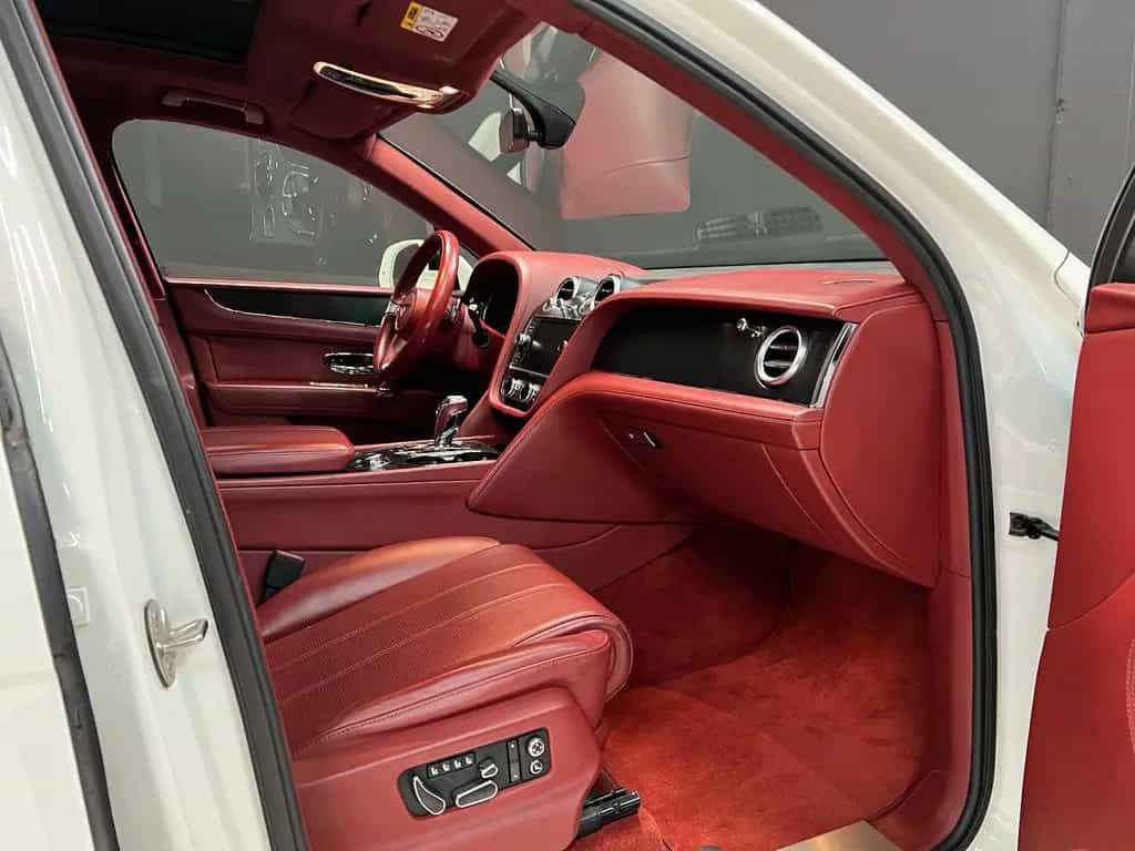 Bentley Bentayga 4.0 V8 Diesel 4WD Autom.*CarPlay*Massag 07/2017-photo-7